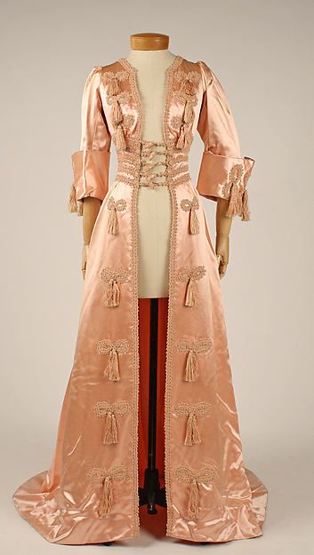 Negligée | French | The Met Gaun Abad Pertengahan, Tea Gown, 1900s Fashion, 파티 드레스, Antique Dress, Vintage Gowns, Antique Clothing, Old Fashion, Edwardian Fashion