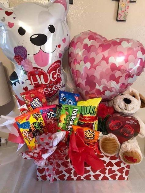 Made in 2020 Friend Valentine Gifts, Valentine Gift Baskets, Valentine Bouquet, Valentine's Day Gift Baskets, Friend Bff, Valentine's Day Diy, Friend Birthday Gifts, Valentine Gift, Friend Birthday