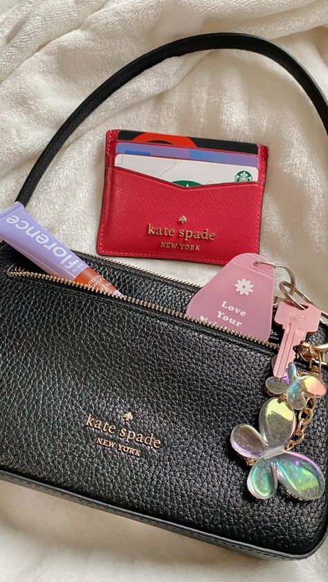 Kate Spade Wallet Aesthetic, Keely King, Fall Athletic Outfits, Kate Spade Aesthetic, What's In My Purse, Inside My Bag, Womens Athletic Outfits, Purse Essentials, Handbag Essentials