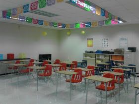 Eat, Pray, Teach Spanish: Classroom Decorating! Comfy Classroom, Classroom Decor Calming, Classroom Ceiling, Spanish Classroom Decor, Classroom Decor Middle, Middle School Classroom Decor, Classroom Decor High School, Kindergarten Classroom Decor, Spanish Immersion