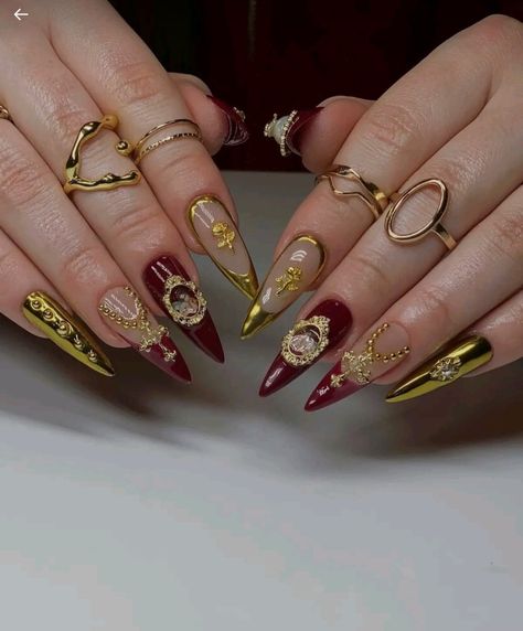 Red Maximalist Nails, Red Orange Nails, Red And Gold Nails, Gold Acrylic Nails, Gel Toe Nails, Hello Nails, Gothic Nails, Beauty Nails Design, Gel Nails Diy