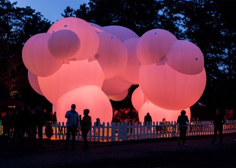 BIG creates inflatable pavilion at Roskilde Music Festival Big Architects, Genius Loci, Bjarke Ingels, Bouncy Castle, Light Sculpture, Chinese Architecture, Sculpture Installation, Futuristic Architecture, Light Installation