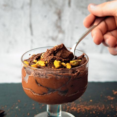 Avocado Chocolate Mousse Avocado Chocolate Mousse, Avocado Chocolate, Foodie Recipes, Chocolate Mousse, Gluten Free, Avocado