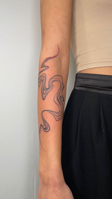 Pin description Swirly Tattoo, Line Tattoo Arm, Swirl Tattoo, Around Arm Tattoo, Wrap Around Tattoo, Tattoo Design Tattoo, Abstract Tattoo Designs, Men Tattoo, Shape Tattoo