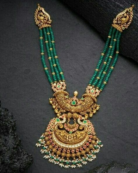 Handmade Necklaces Beads, Nakshi Pendant, Emerald Beads Necklace, Ruby Jewelry Necklaces, Necklaces Beads, Temple Jewelry Necklace, Antique Jewellery Designs, Pearl Necklace Designs, Gold Necklace Indian Bridal Jewelry