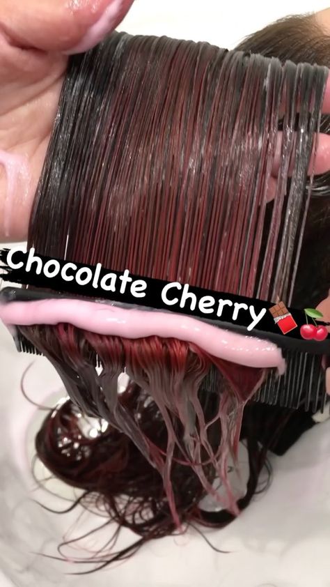 Patricia Nikole/ Hairpainting on Instagram: “Would you try? Comment below❤️ 🔥Sound on!! 🔥What do you think?!😍 🔥Like, Share & Tag a friend❣️ 🍒Cherry Chocolate ✨PaintedHair✨ using…” Cherry Chocolate Hair, Chocolate Cherry Hair Color, Wella Magma, Chocolate Cherry Hair, Hair Color For Morena, Cherry Hair Colors, Cherry Hair, Cherry Chocolate, Hair Color Formulas