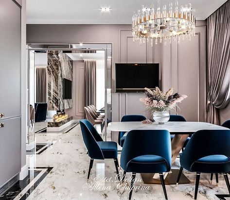 The best inspiration and ideas for you to decorate your dining room! Art Deco Dining Room Interior Design, Dark Blue Dining Room, Blue Dining Room Walls, Apartment Dining Area, Blue And Gold Living Room, Velvet Seating, Gold Dining Room, Art Deco Dining Room, Gold Living