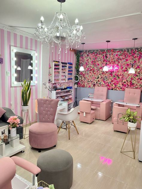 Pink Nail Salon Decor Ideas, Basement Nail Room, Pink Nail Salon Ideas, Nail Boutique Ideas, Home Nail Salon Ideas Small Spaces Interior Design, Nail Salon Decor Modern, Pink Nail Salon Aesthetic, Nail Tech Room Ideas Luxury, Pink Nail Tech Room