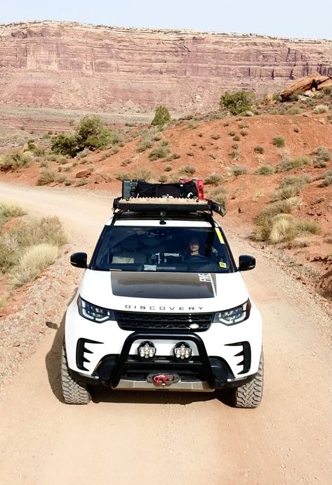 2018 Land Rover Discovery HSE Build – Seek Off-Road Adventures in Comfort - offroadium.com Land Rover Discovery 5 Off Road, Land Rover Discovery Sport Offroad, Luxury 4x4 Cars, Land Rover Discovery Sport Accessories, Discovery Camper Land Rover, Discovery 5 Land Rover, Discovery Sport Off Road, Discovery Sport Land Rover, Land Rover Discovery Camper