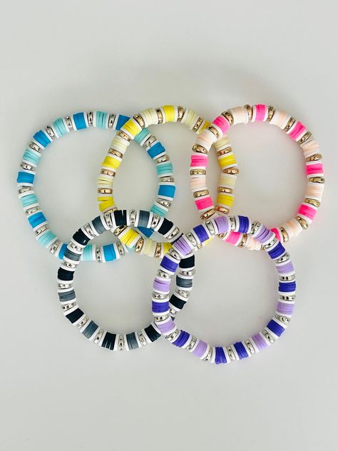 Clay Beads Colour Combos, Clay Bead Bracelet Pack, Clay Bead Bracelet Ideas Lgbtq, Clay Bead Pride Bracelet, Colourful Clay Bead Bracelet, Clay Bead Necklace, Best Friend Bracelets, Preppy Bracelets, Beaded Braclets