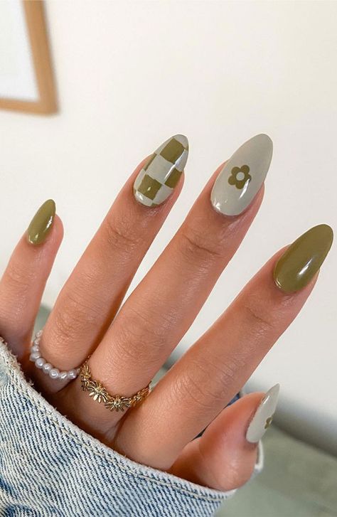 Nail Green Pastel, Violet Nails Designs, Cutesy Nails, Beauty Maintenance, Olive Nails, Nail Art Designs For Beginners, Nail 2023, Easy Nail Art Designs, Green Nail Art