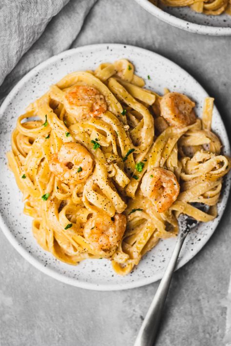 Prego Shrimp Alfredo Recipe Shrimp Alfredo Pasta With Jar Sauce Easy, Prego Alfredo Sauce Recipes, Alfredo Pasta Recipes With Jar Sauce, Shrimp Alfredo Pasta With Jar Sauce, Alfredo Saice, Shrimp Parmesan Recipe, Prego Sauce Recipe, Jamaican Jerk Chicken Wings, Alfredo Sauce Recipes