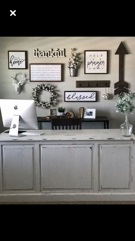 Farm Style Office Ideas, Office Wall Collage Ideas, Office Desk Organization Ideas, Blank Wall Ideas, Office Decor Ideas For Work Workspaces, Wall Designing, Rustic Office Decor, Mudroom Cabinets, Office Idea