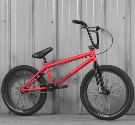 Beach Cruiser Bikes Women, Black Bmx Bike, Sunday Bmx, Black Bmx, Batman Game, Bmx Bandits, Bmx Wheels, Bmx 20, Bike Freestyle