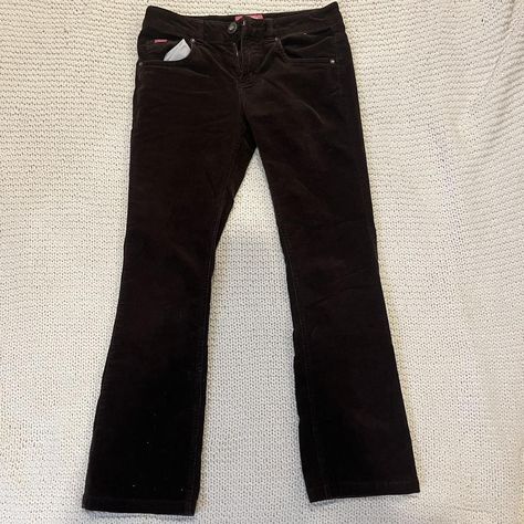 Cute brown corduroy boot cut low rise Lee pants #y2k... - Depop Low Waisted Corduroy Pants Outfit, Low Rise Black Corduroy Pants Outfit, Brown Low Rise Jeans, Low Rise Courdoroy Pants, Velvet Low Rise Pants, Y2k Depop, Pants Y2k, Brown Corduroy, Boot Cut