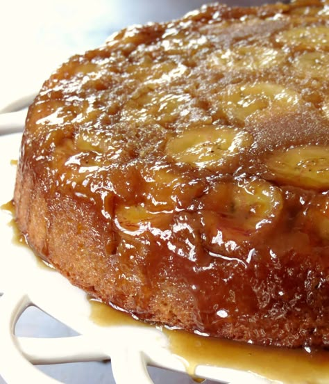 Banana Upside Down Cake, Brown Sugar Cakes, Cake Banana, Cakes To Make, Banana Dessert Recipes, Banana Cake Recipe, Caramelized Bananas, Banana Dessert, Pineapple Upside Down Cake