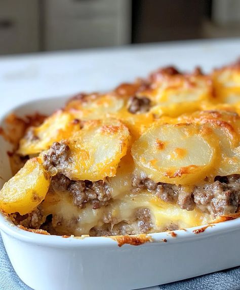 Easy Hamburger Potato Casserole Recipe - Hamburg And Potatoes Casserole, Hamburger Meat And Potatoes, Potato Hamburger Casserole, Hamburger And Potato Casserole, Ground Beef Potatoes, Hamburger Potato Casserole, Sour Cream Potatoes, Hamburger And Potatoes, Toppings Bar