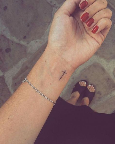 Wrist Tatoo, Tiny Wrist Tattoos, Cross Tattoos For Women, Polynesian Tattoos, Faith Tattoo, Cat Tattoos, Tattoos Geometric, Shoulder Tattoos, Small Wrist Tattoos