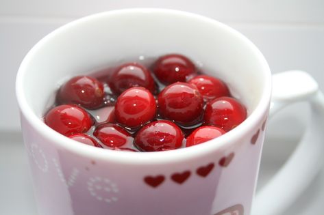 Cranberries Tea Berry, #Cranberries, #Berry, #Tea Cranberry Pills, Drinks With Cranberry Juice, Cranberry Tea, Canned Cranberries, Cranberry Extract, Bacterial Diseases, Berry Tea, Healthy Facts, Herbal Tea Blends