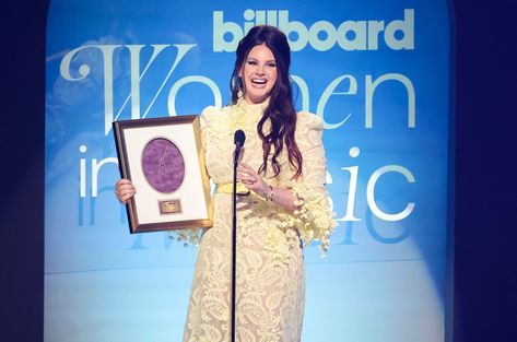 Lana Del Rey at Women in Music: ‘Being Happy is the Ultimate Goal’ – Billboard Lana Del Rey News, Billboard Women In Music, Billboard Awards, Lana Del Rey Love, Inglewood California, Lana Del Rey Lyrics, Great Albums, Women In Music, Billboard Music Awards