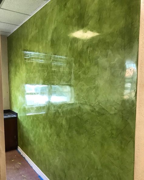 Green Venetian Plaster, Latest Wallpaper Designs, Wallpaper Design For Bedroom, Luxury Ceiling Design, Venetian Plaster Walls, Faux Walls, Cladding Design, House Wall Design, Living Wall Decor