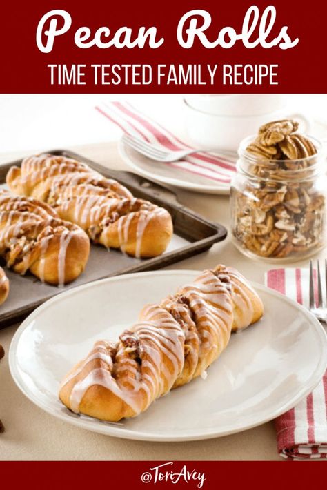 Pecan Rolls - Kelly Jaggers shares a recipe for sweet yeast rolls or twists with sweet cinnamon pecan filling and vanilla glaze. Time-tested family recipe perfect for holiday breakfasts or brunch. | ToriAvey.com #pecanrolls #pecantwists #Thanksgiving #holidayrecipe #winterholidays #TorisKitchen Pecan Sweet Rolls, Pecan Danish Recipe, Yeast Desserts, Sweet Yeast Rolls, Pecan Rolls Recipe, Coffe Cake, Pecan Filling, Breads Recipes, Breakfast Desserts