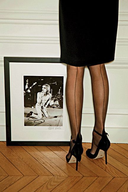 f Backseam Tights, Carine Roitfeld, Helmut Newton, Bohol, Stockings Heels, Patterned Tights, Black High Heels, Fashion Books, Sweater Weather