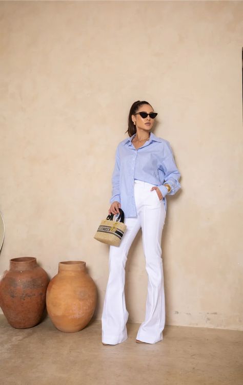 White Bell Bottom Jeans Outfit, Jean Bell Bottoms Outfits, White Flare Jeans Outfit, Bell Bottom Jeans Outfit, Bell Bottoms Outfit, White Flare Pants, Flare Jeans Outfit, Bell Bottom Trousers, White Flared Jeans