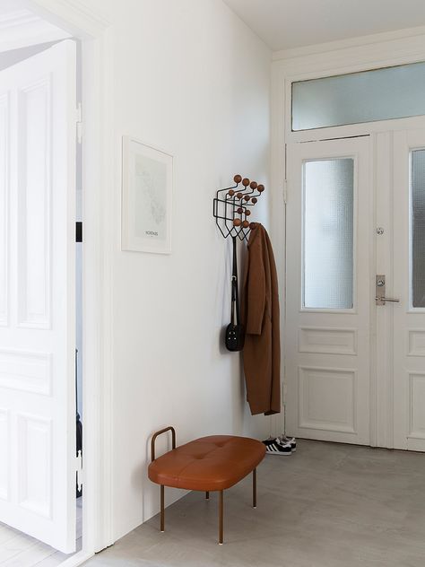 Eames Hang It All Entryway, Bauhaus Entryway, Hallway Entrance Decor, Eames Coat Rack, Eames Hang It All, Eames Storage Unit, Coat Rack Entryway, Hang It All, Apartment Entryway