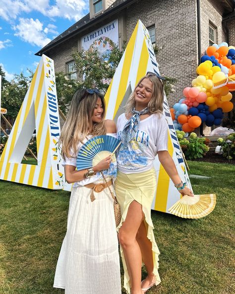 LA DELTA VITA!!!🍋🍋🍋 pc 24 is everything and more Floral Bid Day Theme, Tri Delta Bid Day, Sorority Bid Day Themes, Sorority Recruitment Themes, Sorority Themes, Recruitment Themes, Lemon Theme, Sorority Bid Day, Bid Day Themes