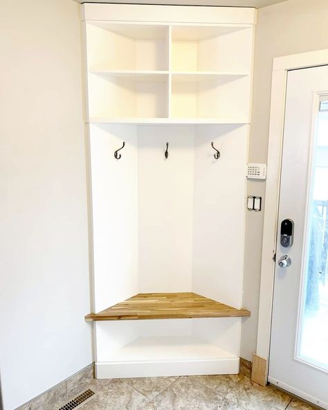 Garage Mudroom Corner, Entryway Corner Shelf, Small Corner Mudroom Ideas Entryway, Small Corner Drop Zone Ideas, Creative Backpack Storage, Small Corner Mudroom Bench, Small Corner Bench Entryway, Corner Bench Mudroom, Mudroom Corner Ideas