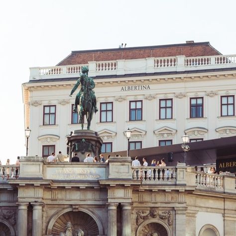 Albertina Museum Vienna, Albertina Museum, Museum Ideas, Gallery Museum, Royal Residence, Beautiful Cities, Vienna Austria, Salzburg, Travel Ideas