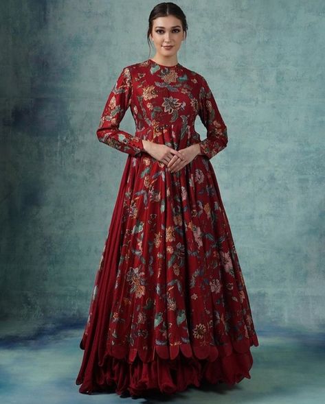 Printed Designer Suits, Banarsi Gown, Shifon Dresses, Shifon Dress Chiffon Fashion, Crop Lehenga, Banarasi Gown, Diwali 2024, Wedding Outfits For Women