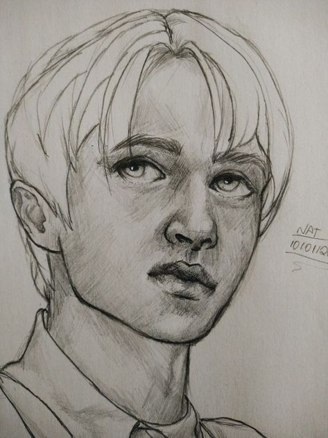 Draco Malfoy Sketch Pencil, Draco Malfoy Drawing Pencil, How To Draw Draco Malfoy, Harry Potter Pencil Drawings, Draco Malfoy Drawing Pencil Easy, Draco Sketch, Sketches Harry Potter, Draco Malfoy Sketch, Draco Drawing