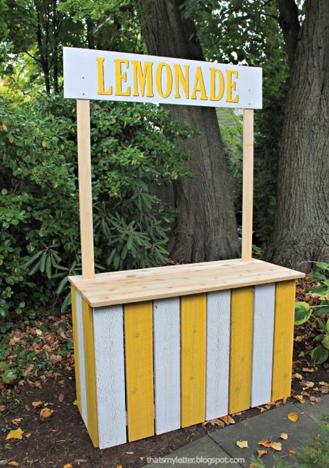 diy kids lemonade stand with cedar top Kids Lemonade Stands, Diy Lemonade Stand, Kids Lemonade, Diy Lemonade, Lemonade Sign, Lemonade Party, Photography Mini Sessions, Diy Xmas Gifts, Lemonade Stand