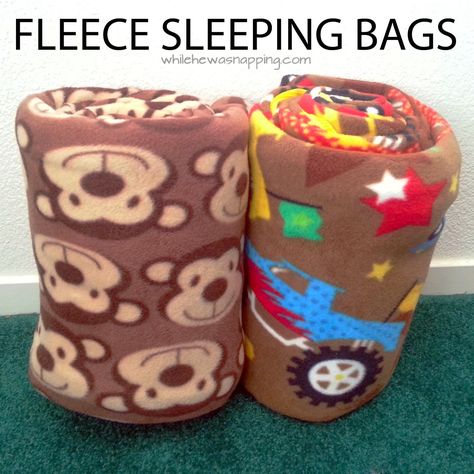 While He Was Napping: Fleece Sleeping Bags Diy Sleeping Bag, Fleece Crafts, Fleece Projects, No Sew Fleece Blanket, Lightweight Sleeping Bag, Sleeping Bag Liner, Kids Sleeping Bags, Sewing Fleece, Diy Gifts For Kids