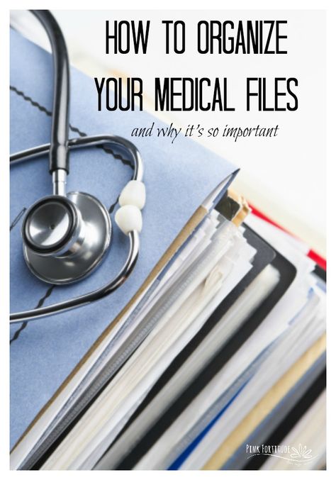 Let's face it, at some point in our lives, we will face a medical crisis, take care of a family member with a major illness, or care for elderly parents.  What do they all have in common?  Lots of paperwork.  Learn how you can organize your medical files and records to give you one less thing to worry about during this time of extensive medical care. | living with Chronic Illness Medical File Organization, Organize Medical Records, Organizing Medical Records, Medical Binder Organization, Family Notebook, Paperwork Organization, Paper Organizing, Medical Printables, Household Notebook