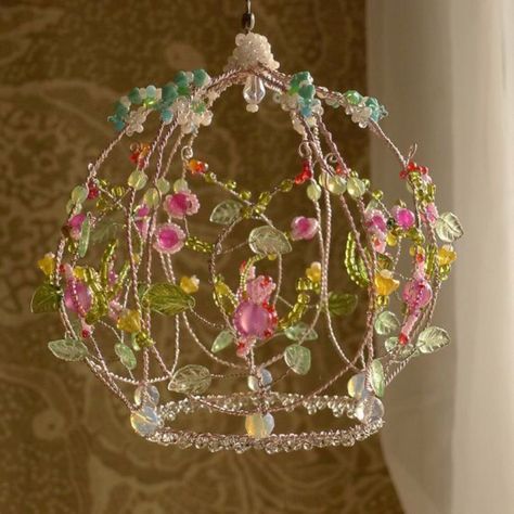 Useful Craft Ideas, Suncatcher Decor, Diy Lampe, Diy Chandelier, The Ceiling, Wire Crafts, Cute Room Decor, Dream House Decor, Wire Art