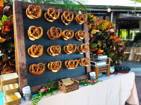 Unique Catering Ideas Wedding, Pretzel Station Wedding, Wedding Vegetarian Food, Fun Catering Ideas, Pretzel Display Ideas, Pretzel Wall Wedding, Brewery Event Ideas, Interactive Event Ideas, Pretzel Bar Ideas