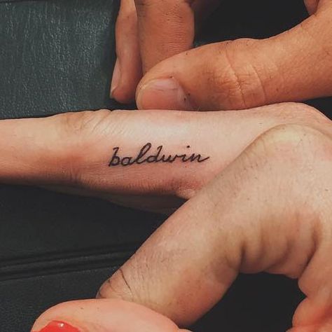 ireland-baldwin-finger-tattoo Tattoo Finger, Finger Tattoo For Women, Finger Tattoo Designs, Special Tattoos, Finger Tattoo, Phoenix Tattoo, Sister Tattoos, Makeup Swatches, Name Tattoo