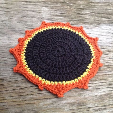 Crochet Hot Pads, Crochet Wearables, Coaster Pattern, Crochet Coaster Pattern, Crochet Washcloth, Yarn Inspiration, Dishcloth Pattern, Crochet Rope, Crochet Kitchen