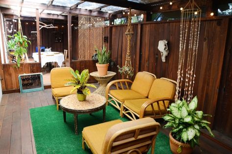 70s Cabin, Groovy Room, California Craftsman, Patio Images, Cabin Vibes, Porch Bar, Sunroom Decorating, Wicker Headboard, Sun Porch