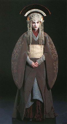 Disfraz Star Wars, Star Wars Padme Amidala, Amidala Star Wars, Queen Amidala, Star Wars Padme, Star Wars Fashion, Mode Kimono, Padme Amidala, Star Wars Costumes