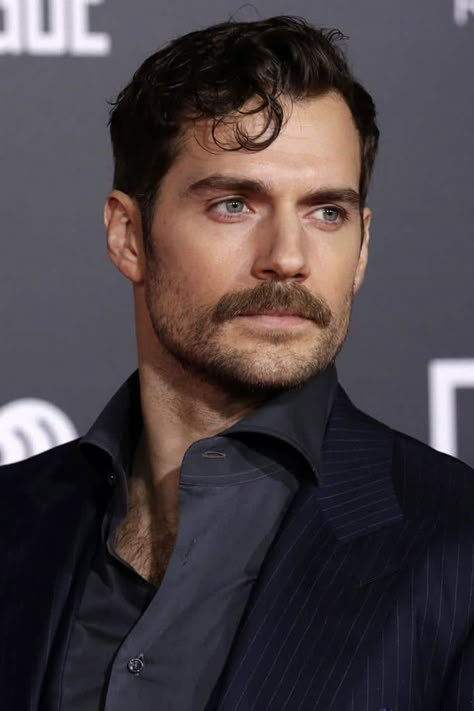 Henry Cavill Photoshoot, Henry Cavill Beard, Henry Cavill Eyes, Desired Face, Casual Pieces, Henry Williams, Male Hair, Scammer Pictures, Men Loafers