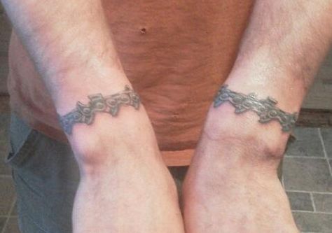 My friends tattoo, it's chainsaw chains Chainsaw Chain Tattoo, Chainsaw Tattoo Ideas, Chain Saw Tattoo, Chainsaw Tattoo Design, Chainsaw Tattoo, Friends Tattoo, Chain Tattoo, Chainsaw Chains, Stihl Chainsaw