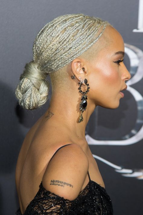 Zoe Kravitz Debuts Platinum Braids - Essence Zoe Kravitz Braids, Easy Updos For Long Hair, Tree Braids, White Blonde Hair, Blonde Braids, Long Box Braids, Band Rock, Silver Blonde, Zoe Kravitz