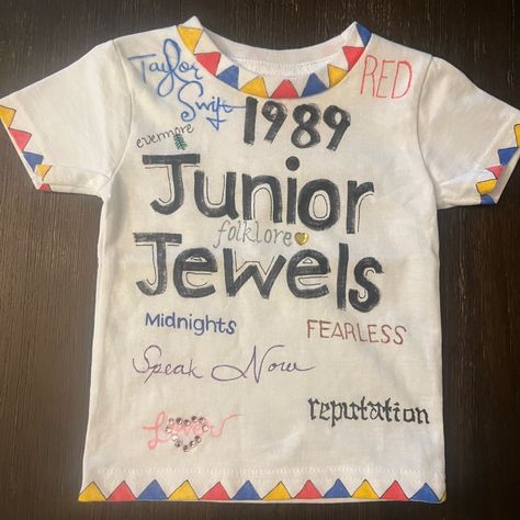 Jr Jewels Taylor Swift Shirt, U Belong With Me Taylor Swift Outfit, Taylor Swift Junior Jewels Shirt Costume, Junior Jules Taylor Swift Shirt, Jr Jewels Taylor Swift, Homemade Taylor Swift Shirts, Junior Jewels Taylor Swift Music Video, Junior Jules Taylor Swift, Taylor Swift Lyrics Shirt