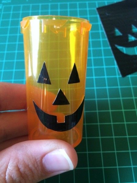 Making Pill Bottle Pumpkins | ThriftyFun Wine Bottle Pumpkin Faces, Crafts Using Pill Bottles, Upcycled Pill Bottles, Old Pill Bottle Repurpose, Empty Pill Bottle Crafts, Vial Crafts, Medicine Bottle Crafts, Pill Bottle Crafts, Recycle Projects