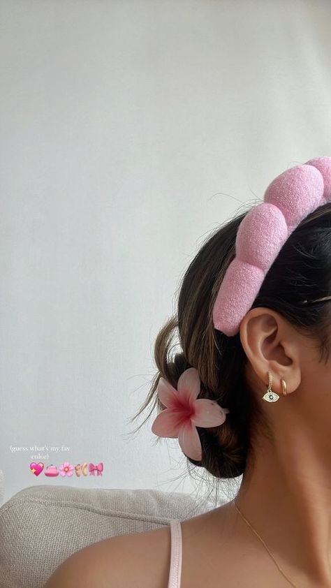 Spa Headband Aesthetic, Pink Headband Aesthetic, Bubble Headband, Headband Aesthetic, Pink Aesthetic Cute, Cute Pink Aesthetic, Hawaiian Flower Hair, Aesthetic Clean Girl, Flower Hair Claw