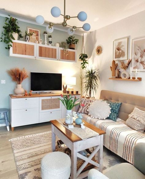 Clever Furniture, Brown Couch Living Room, Boho Living Room Ideas, Living Room Transformation, Bohemian Living Rooms, Beige Living Rooms, Magical Home, Small Apartment Design, Small Apartment Living Room